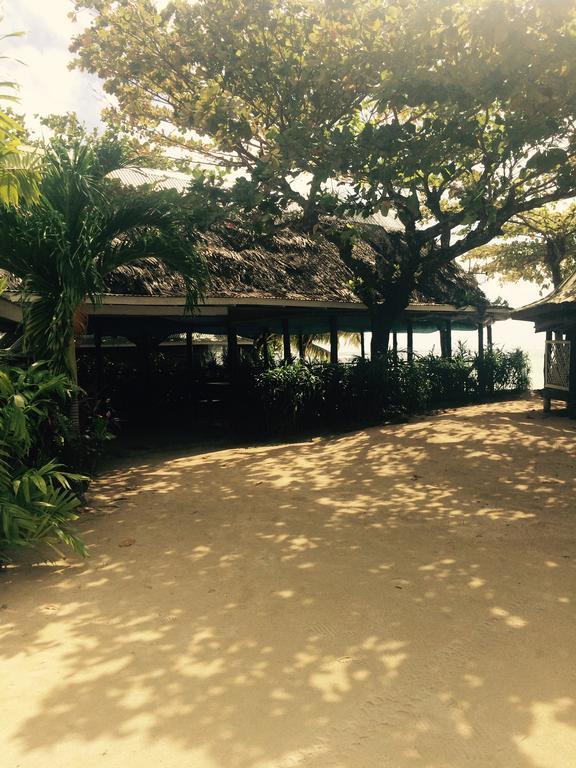 Vacations Beach Fale Hotell Manase Exteriör bild
