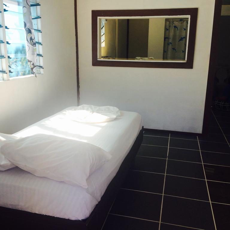Vacations Beach Fale Hotell Manase Rum bild