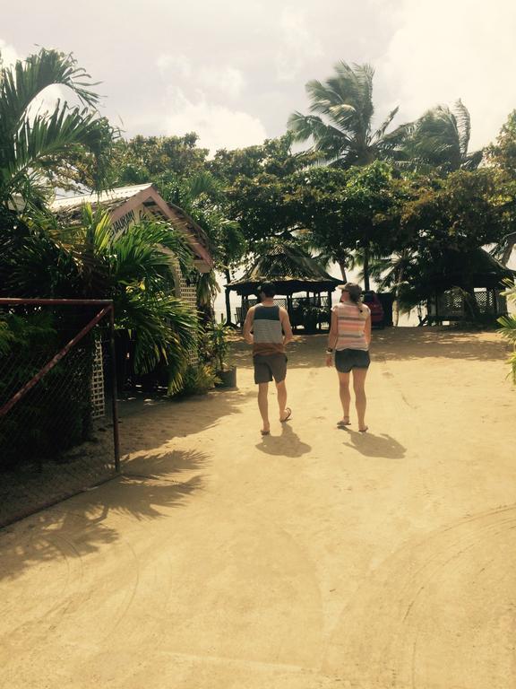 Vacations Beach Fale Hotell Manase Exteriör bild
