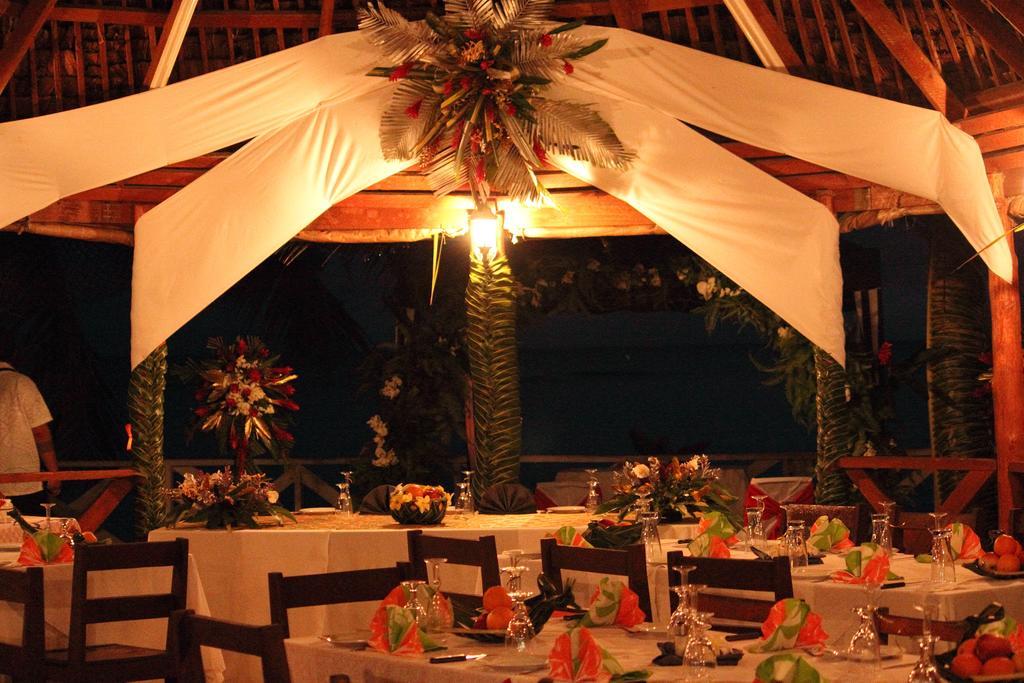 Vacations Beach Fale Hotell Manase Exteriör bild