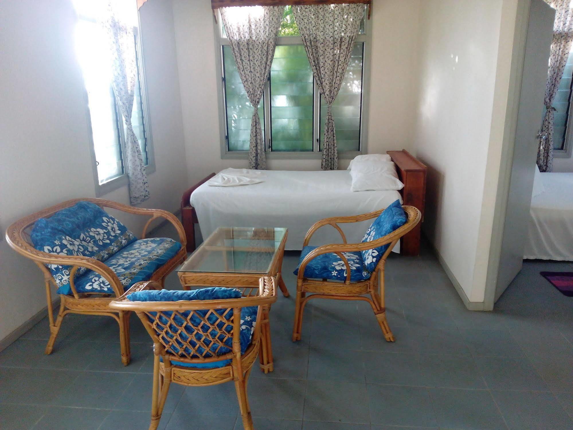 Vacations Beach Fale Hotell Manase Exteriör bild