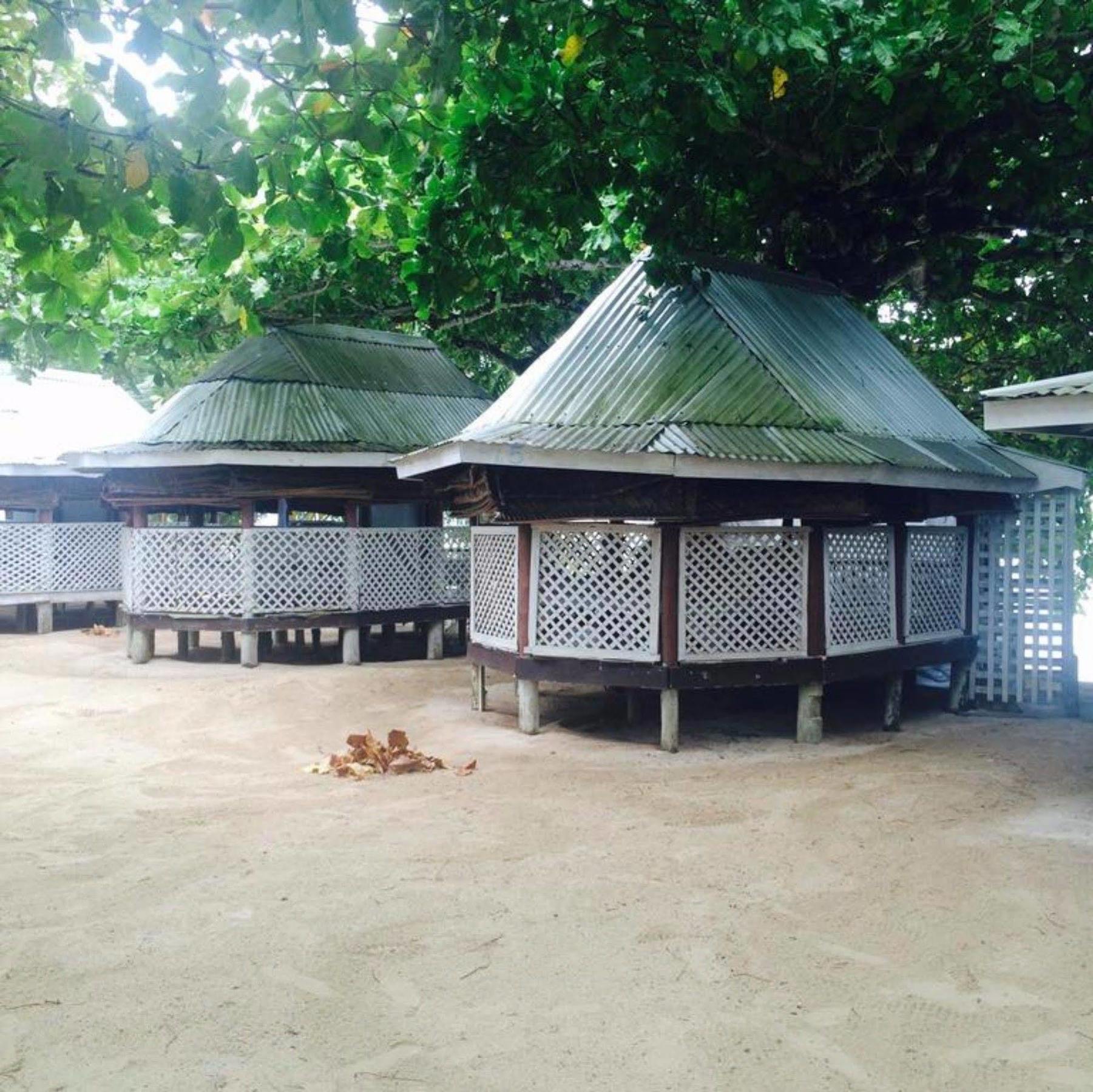 Vacations Beach Fale Hotell Manase Exteriör bild