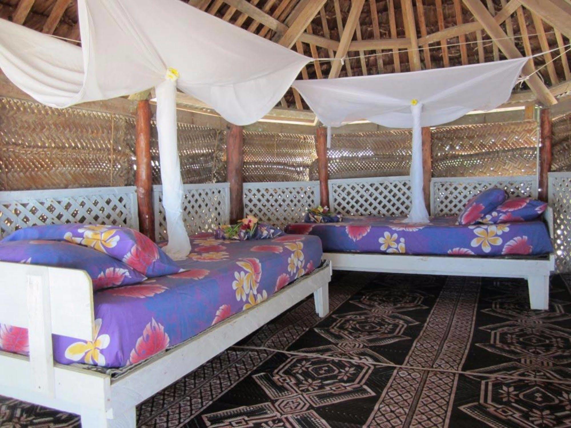 Vacations Beach Fale Hotell Manase Exteriör bild