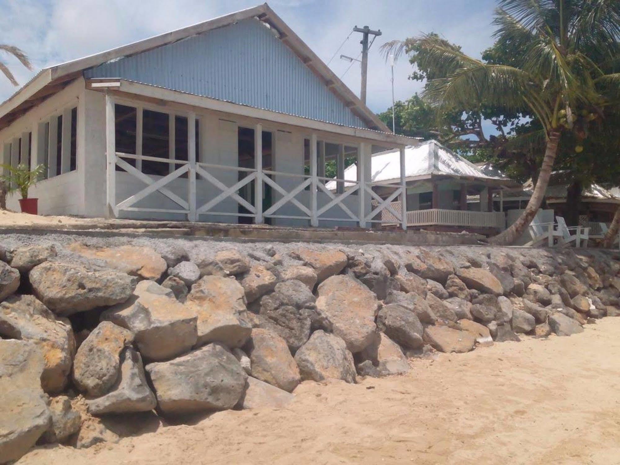 Vacations Beach Fale Hotell Manase Exteriör bild